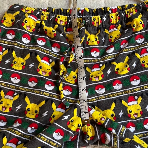 Hanna Andersson Pokémon Holiday PJ Set - Picture 14 of 16